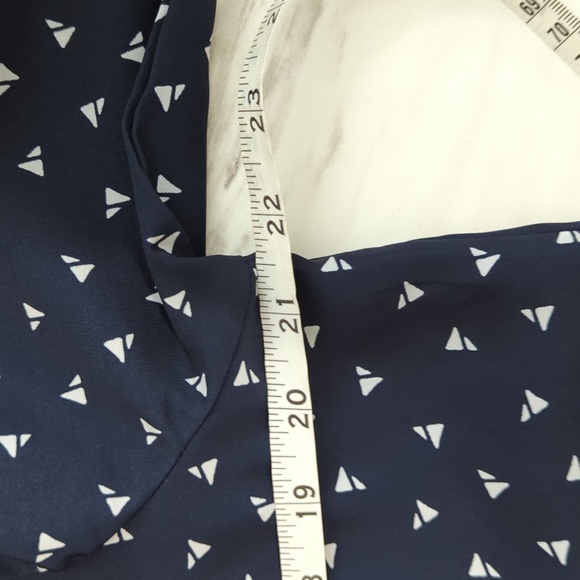 TOMMY HILFIGER NAVY BLUE BLOUSE SIZE LARGE - Picture 11 of 13